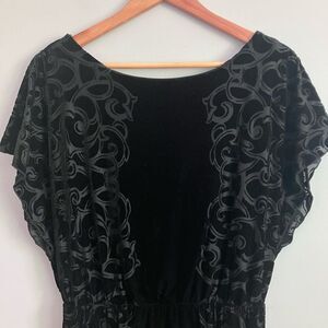 WHITE HOUSE BLACK MARKET Black Velvety Dolman Sleeve Holiday Cocktail Dress S